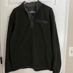 G.H. Bass & Co. Green fleece pullover.